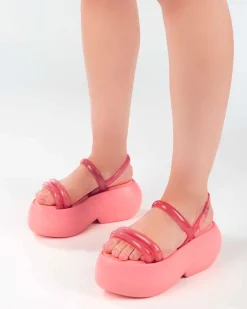 Hot Melissa Airbubble Platform