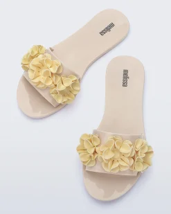 Hot Melissa Babe Springtime