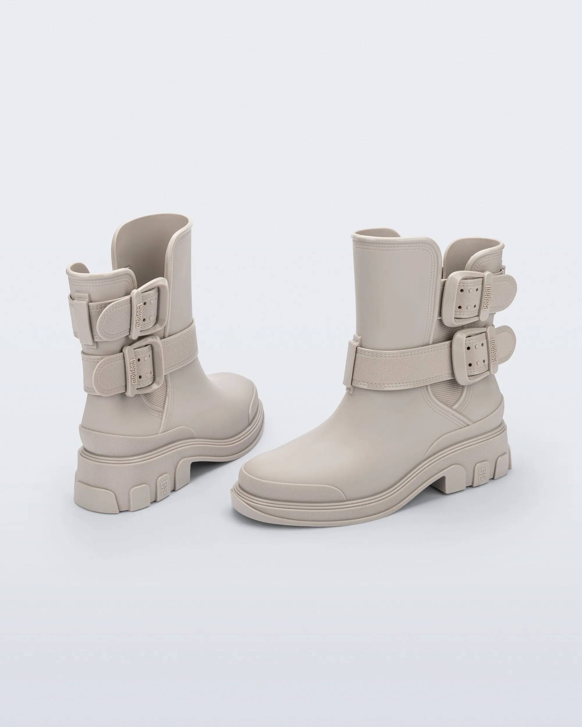 Online Melissa Bang Boot Beige