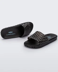 Online Melissa Court Slide