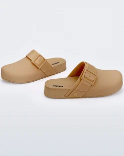 Hot Melissa Cozy Clog Dark Beige