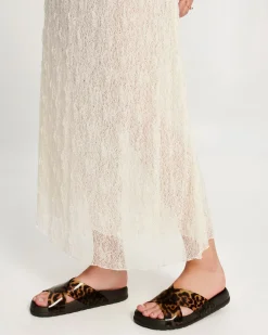 New Melissa Cozy Cross Dark Brown