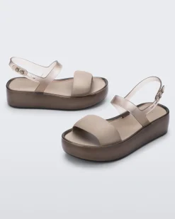 Hot Melissa Float Platform