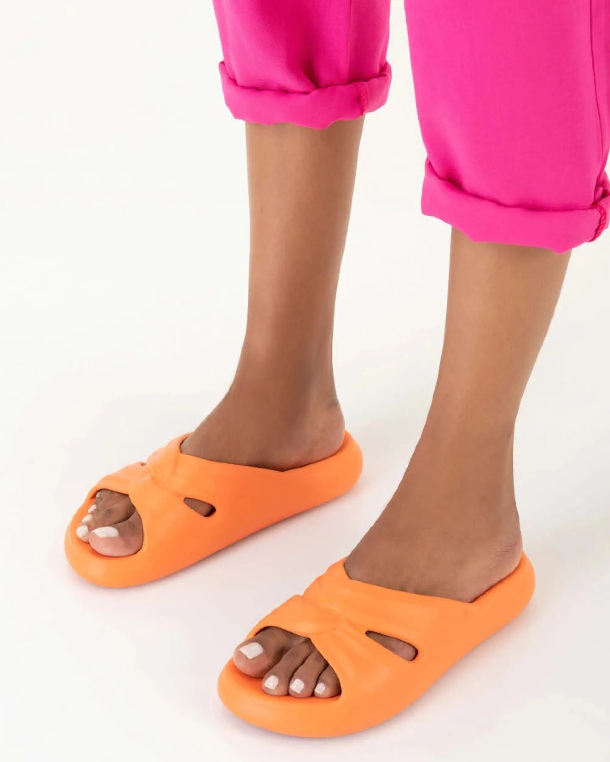 Hot Melissa Free Slide