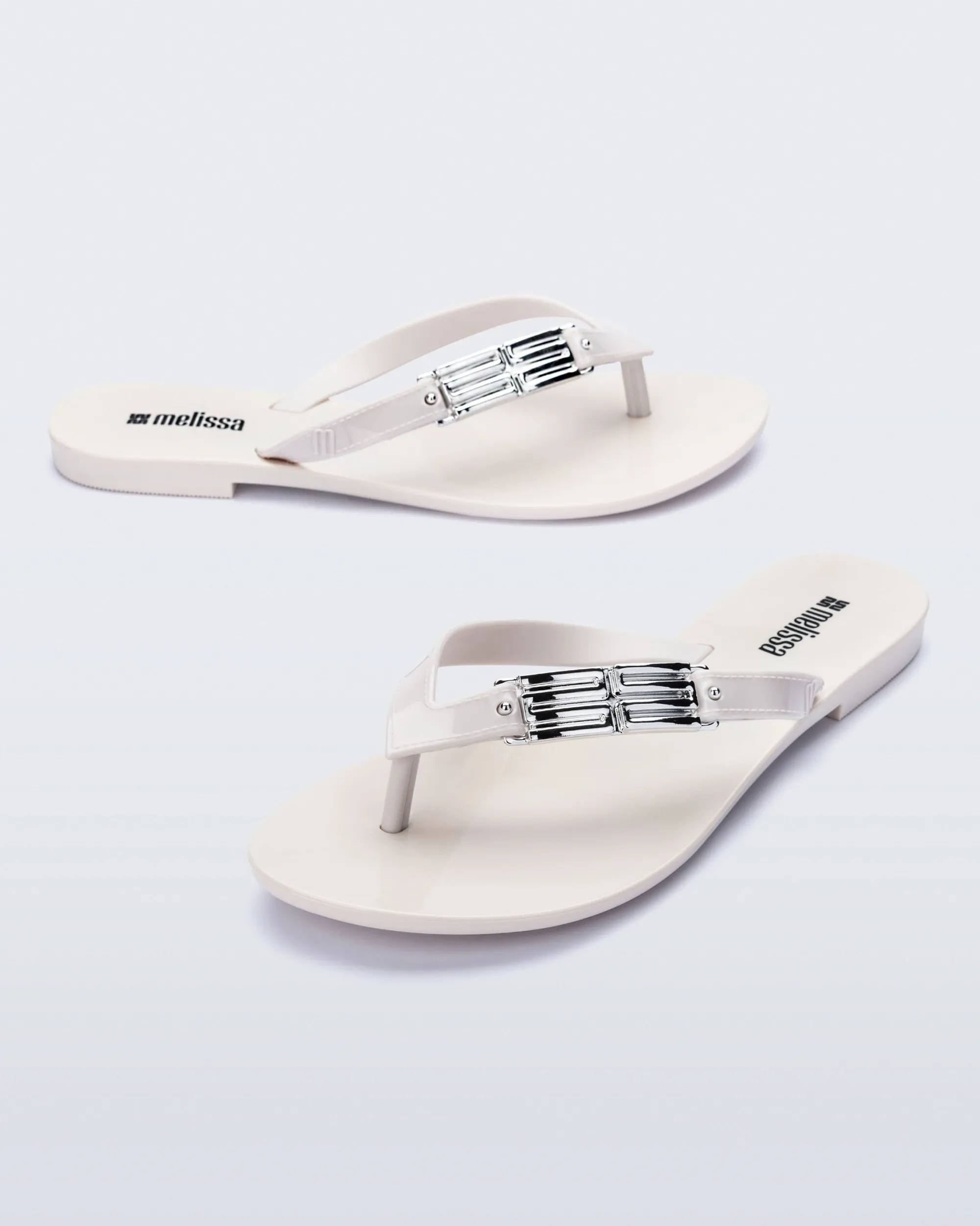 Hot Melissa Harmonic M Chic