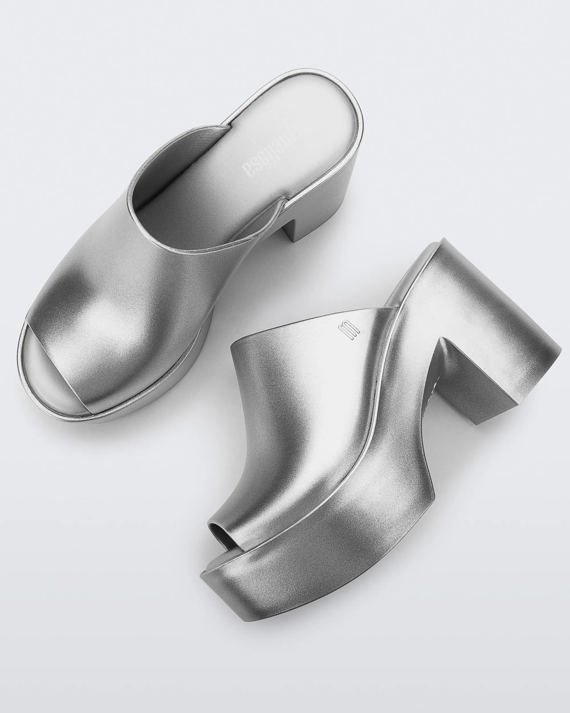 Hot Melissa Mule Hype Light Silver