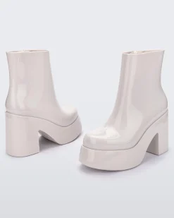 Clearance Melissa Nubia