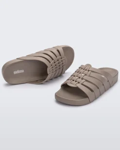 Clearance Melissa Possession Slide