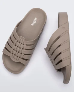 Clearance Melissa Possession Slide