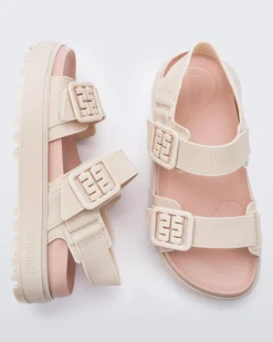 Outlet Melissa Towny