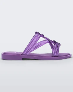 Hot Melissa Wave Slide